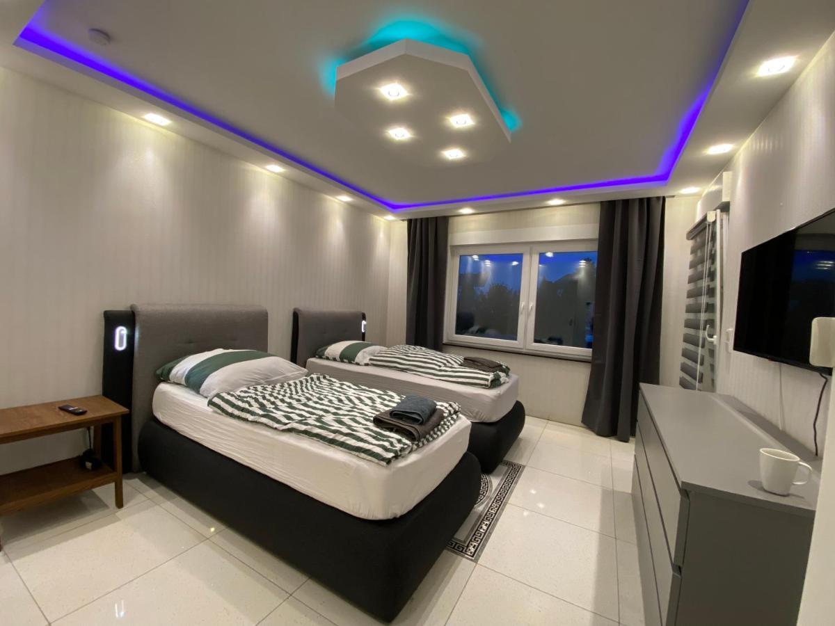 Aparts House - Balkon-Wifi-Kitchen 埃森 外观 照片
