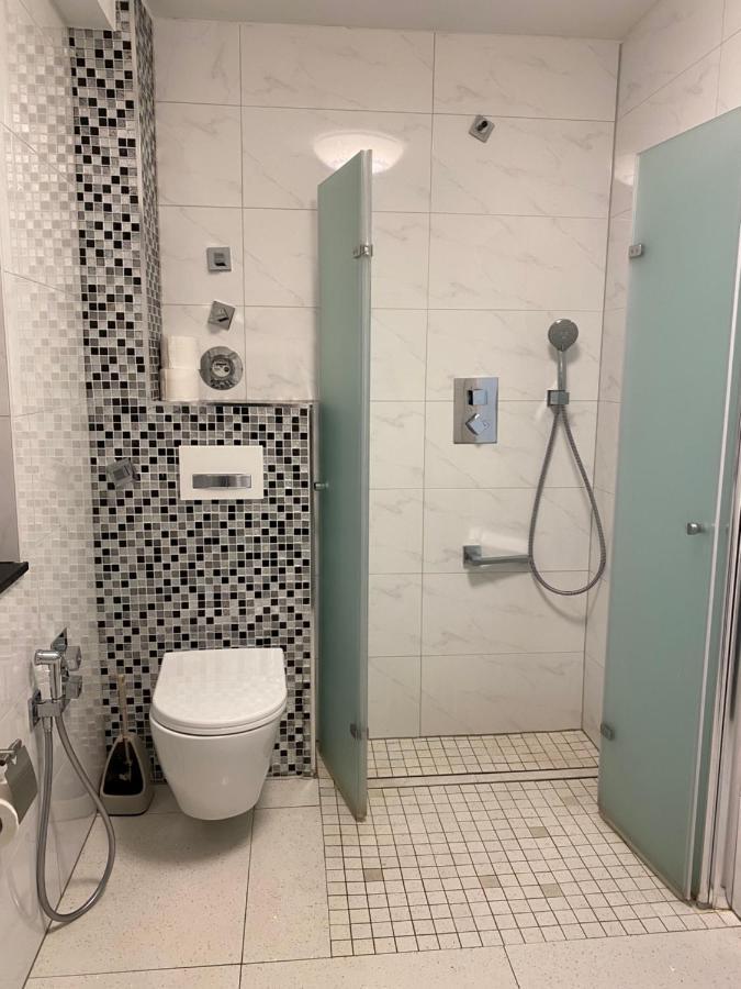 Aparts House - Balkon-Wifi-Kitchen 埃森 外观 照片